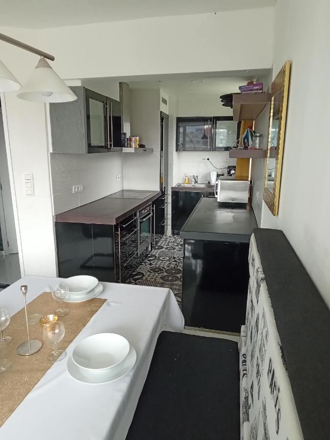 Liege Centre Mediacite Appartement Possible Parking Terrasse Immense 8Eme Pour 2 Personnes Ngoại thất bức ảnh